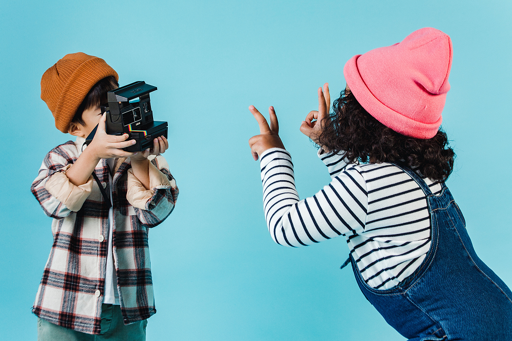 nens amb camera fotos - programa "be yourself Andorra 2023"